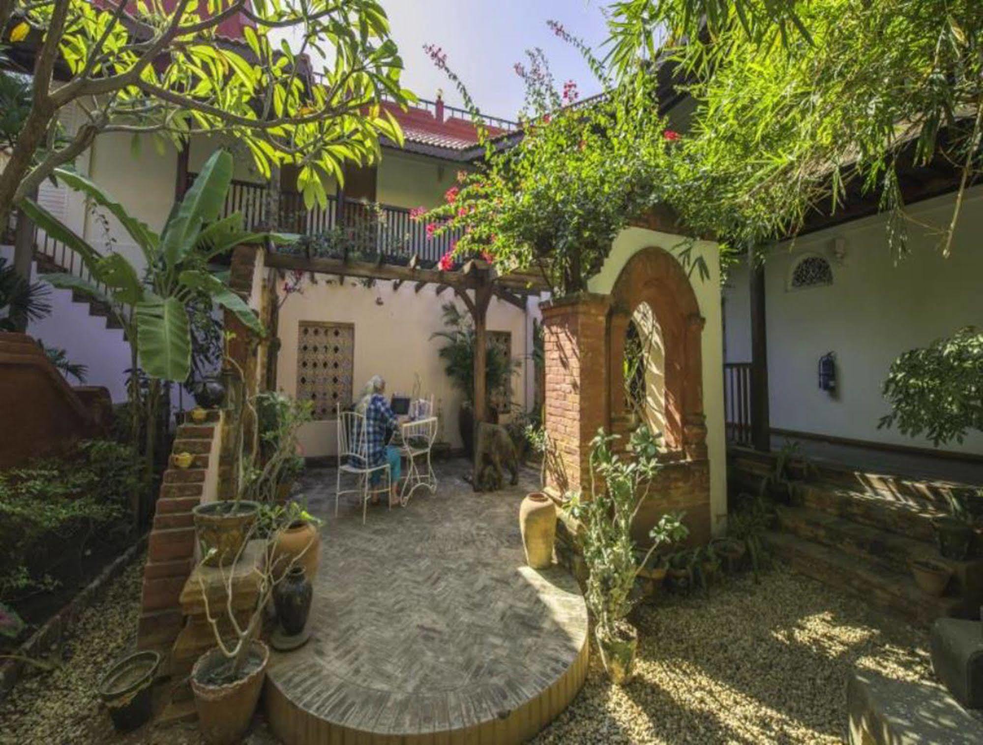 Thurizza Hotel Bagan Esterno foto